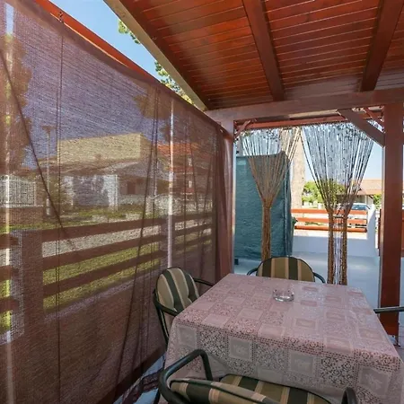 Apartment Ferienwohnung Fuer 2 Personen Ca 25 Qm In Nin, Dalmatien Norddalmatien *